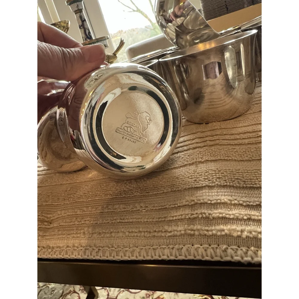 Sheridan Taunton Silverplate Punch Bowl Cups (20) & Ladle 21 Piece